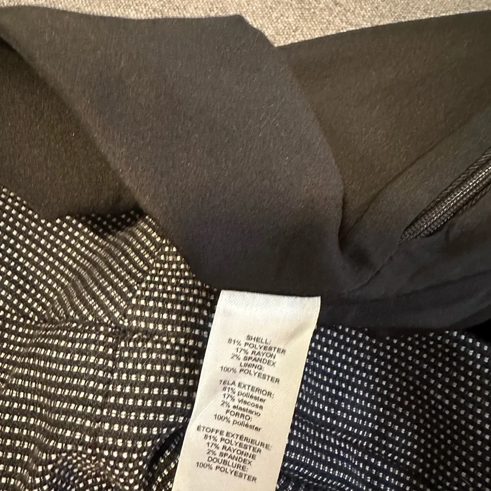 White House Black Market Gray Pencil Skirt Knee-Length‎ Work